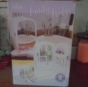 Personal Chiller Skincare Fridge (White)